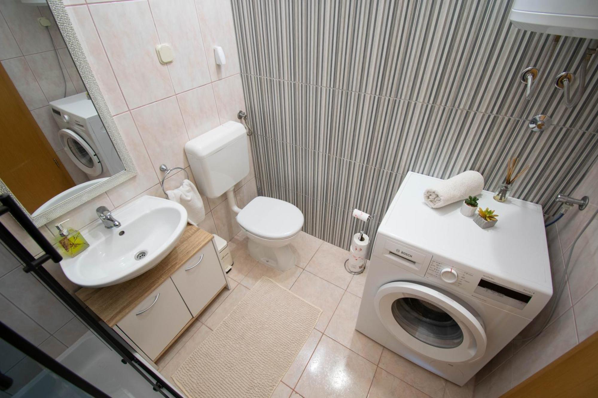 Apartment 30 M From Beach,Makarska,Marija Buitenkant foto